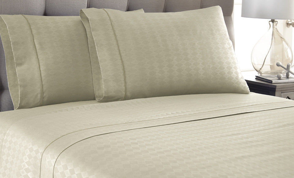 4 Piece Embossed Sheet Set Diamond Champagne King