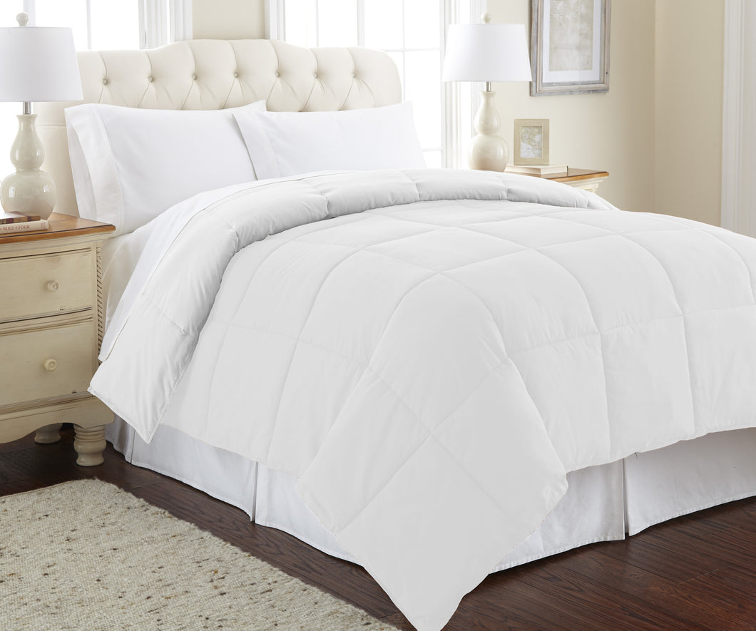 Down alternative reversible Comforter White/White Queen