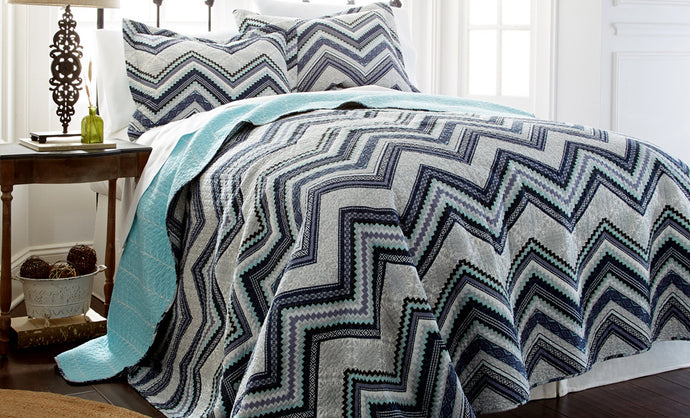 100% Cotton 2 Piece printed reversible quilt Set Romero Twin