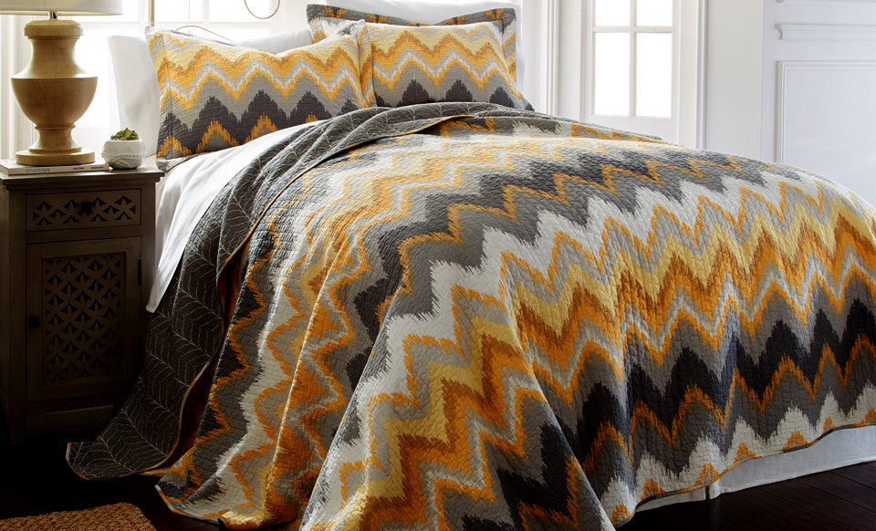 100% Cotton 3 Piece printed reversible quilt Set Sofia King