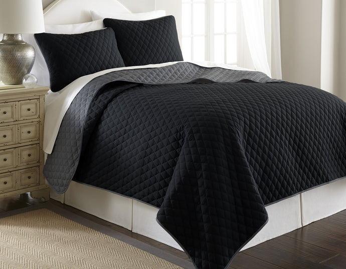 3 Piece Solid Reversible Coverlet Set Quatrefoil Queen Black/Gray