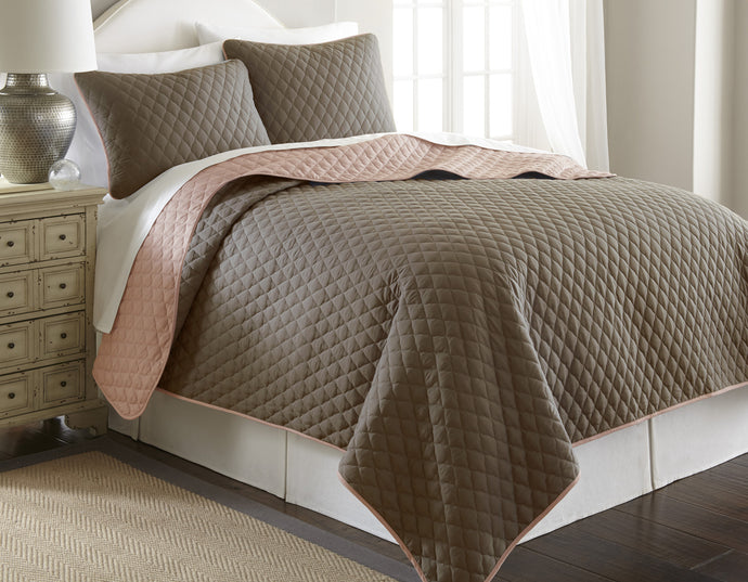 3 Piece Solid Reversible Coverlet Set Quatrefoil Queen Mocha/Coral
