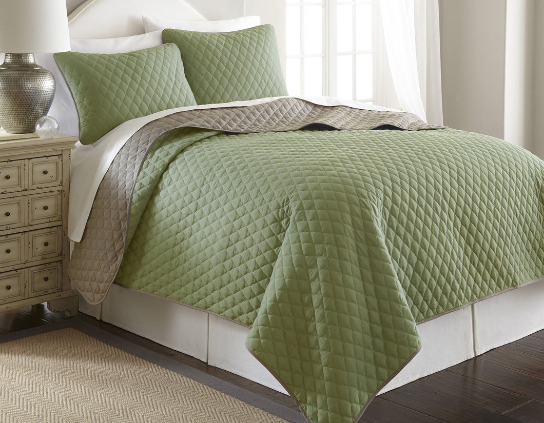 3 Piece Solid Reversible Coverlet Set Quatrefoil Queen Sage/Taupe