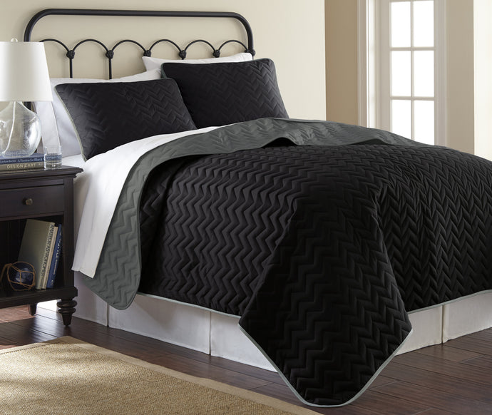3 Piece solid Reversible Chevron Coverlet Set  Black/Gray King