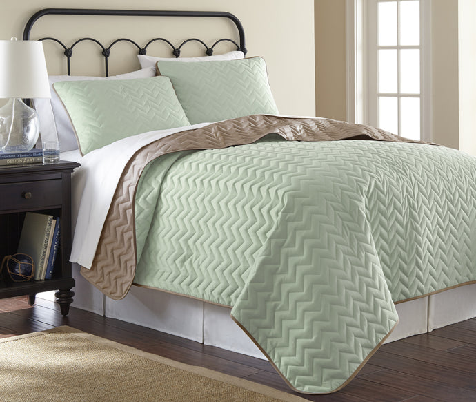 3 Piece solid Reversible Chevron Coverlet Set  Jade/Atmosphere Queen