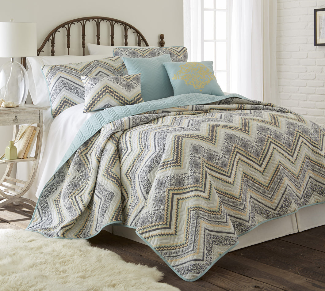 6 Piece printed reversible quilt Set Marino King