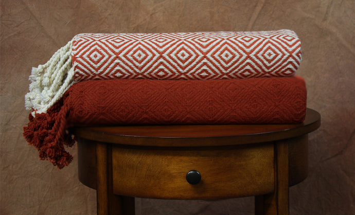 2 Pack 100% Cotton throws  Multi Diamond Ivory/Brick