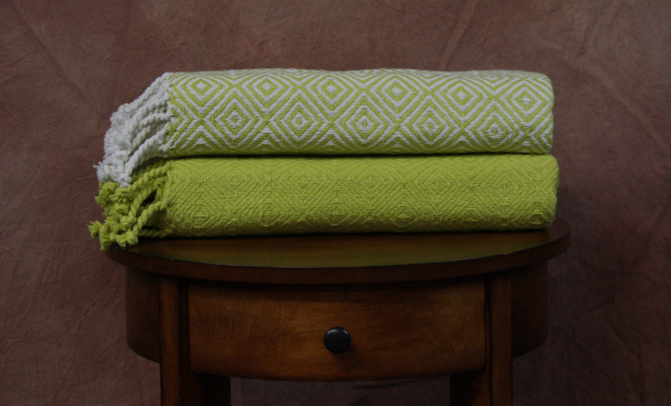 2 Pack 100% Cotton throws  Multi Diamond Ivory/Jade