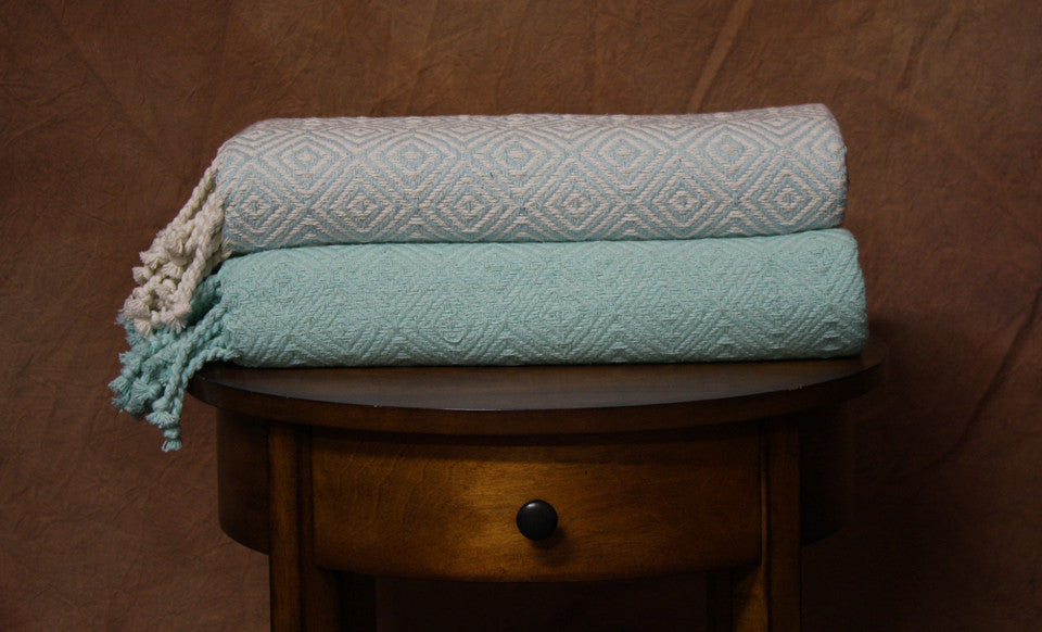 2 Pack 100% Cotton throws  Multi Diamond Ivory/Sky Blue