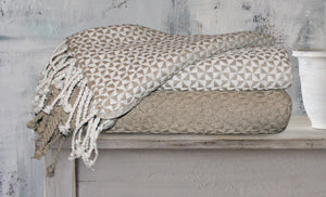 2 Pack 100% Cotton throws - Picasso - Ivory/Taupe