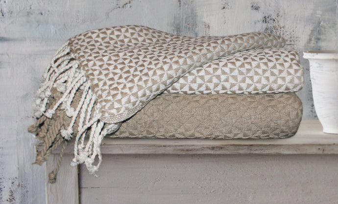 2 Pack 100% Cotton throws - Picasso - Ivory/Taupe