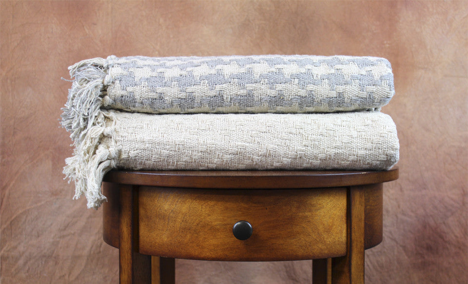 2 Pack 100% Cotton throws - Houndstooth- Ivory/Silver