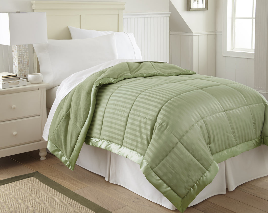 Down Alternative Blanket Green King
