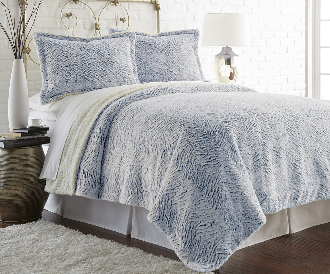 Faux fur/Sherpa 3 Piece Comforter Set Indigo Blue Full/Queen