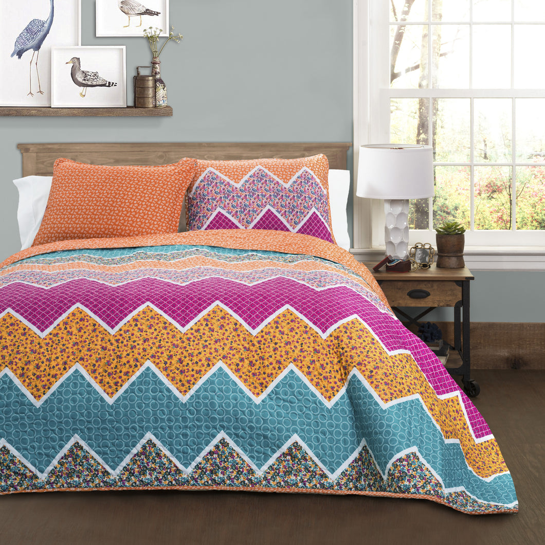Everlyn Chevron Reversable Quilt s Tangerine 3 Piece Set Full/ Queen