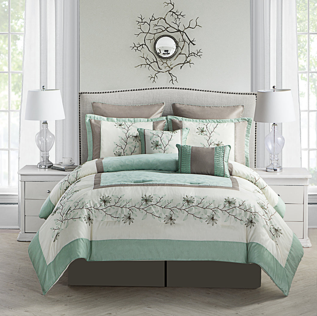 Alexander 8 Piece Comforter Set In Queen Green