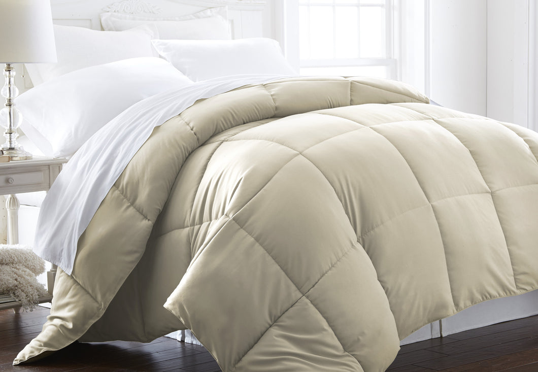 Becky Cameron™ Super Plush Overfilled Down Fiber Comforter in Full/Queen Ivory