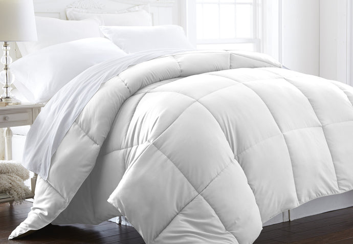 Becky Cameron™ Super Plush Overfilled Down Fiber Comforter in Twin/Twin Extra Long White
