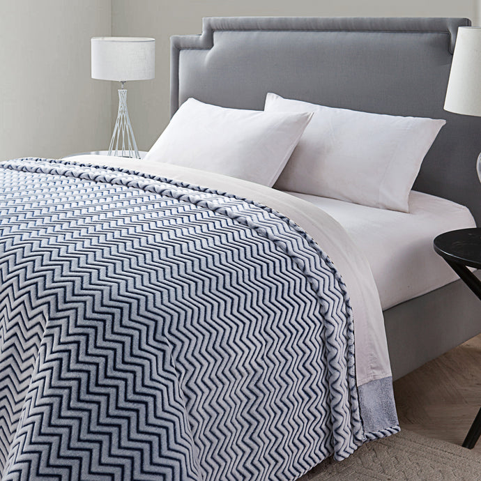 Chevron Two Tone Full-Queen Blanket In Blue
