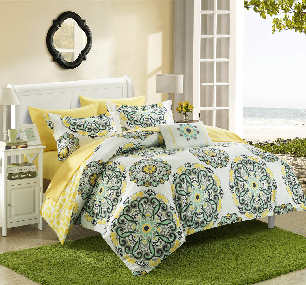 Chic Home 8 Piece Barella Super soft microfiber Large Printed Medallion REVERSIBLE Bed in a Bag Set, King, Yellow. Includes Sheets.