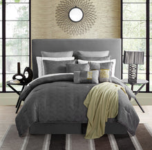 Chandler 16 Piece Queen Comforter In Gray