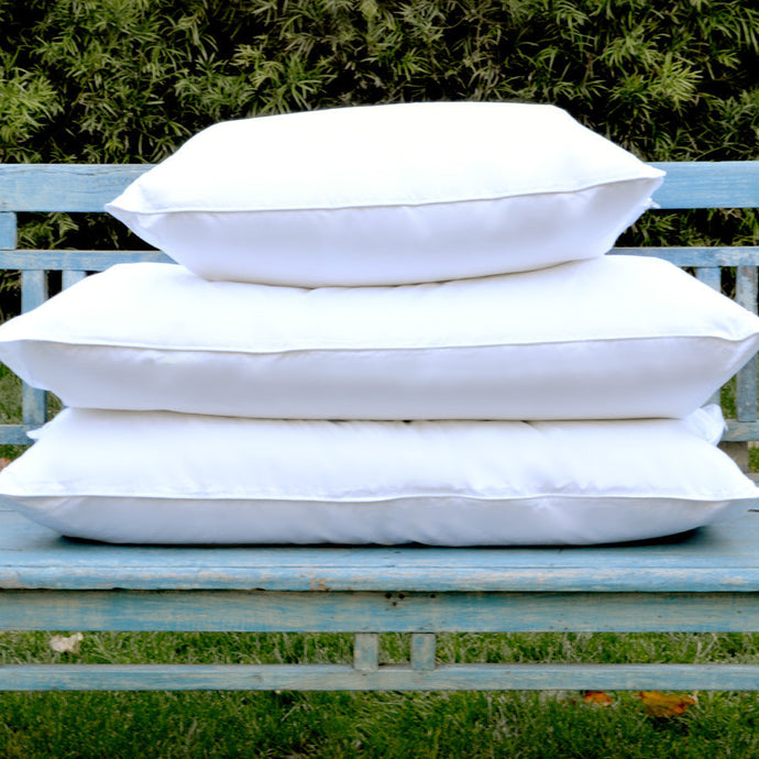 Exquisite Hotel Collection Deluxe Down Pillow / Standard Size