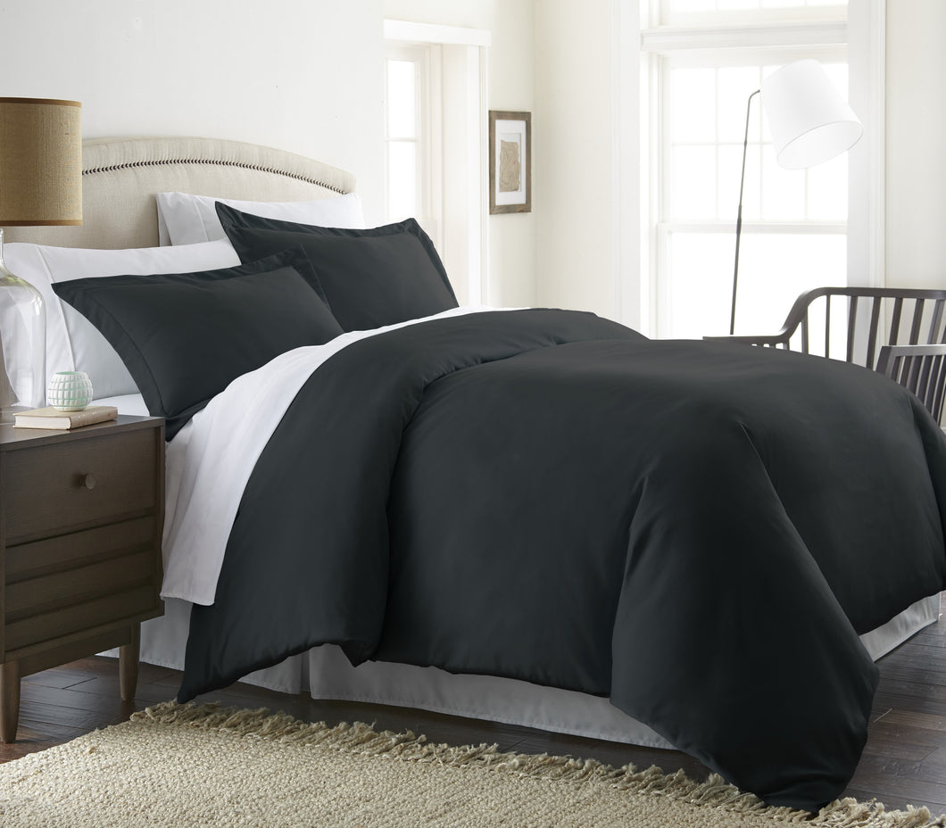 Home Collection™ Luxury Double Brushed 3 Piece Duvet Set in Full/Queen Black