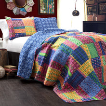 Misha 3-pc Fuchsia/Navy Quilt Set King