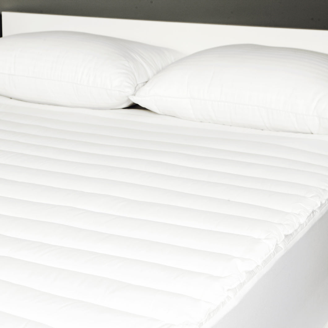 Exquisite Hotel Collection 190 Thread Count, Big And Soft Fiber Bed / Queen Size