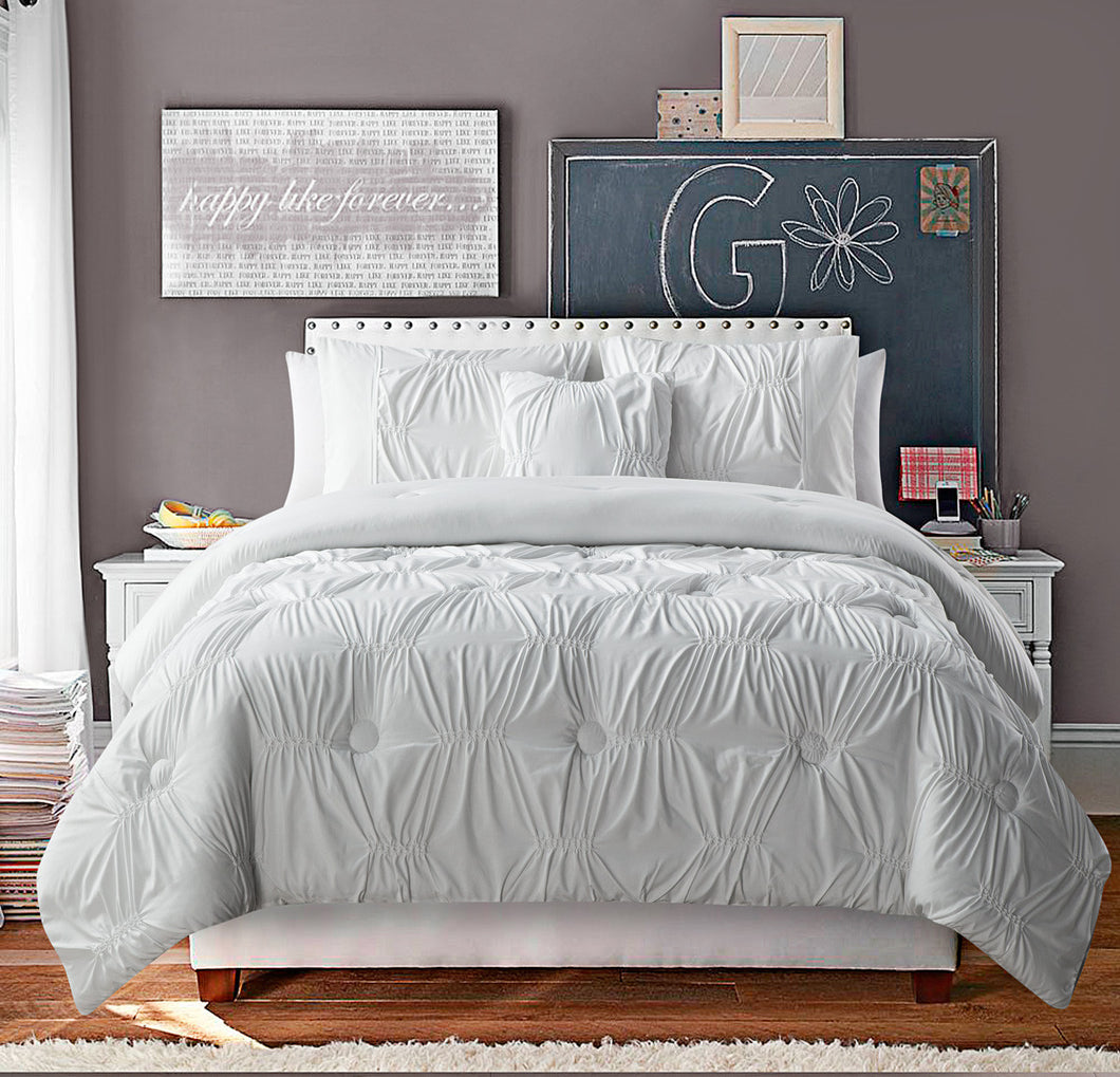 Monica 4 Piece Queen Comforter Set In White