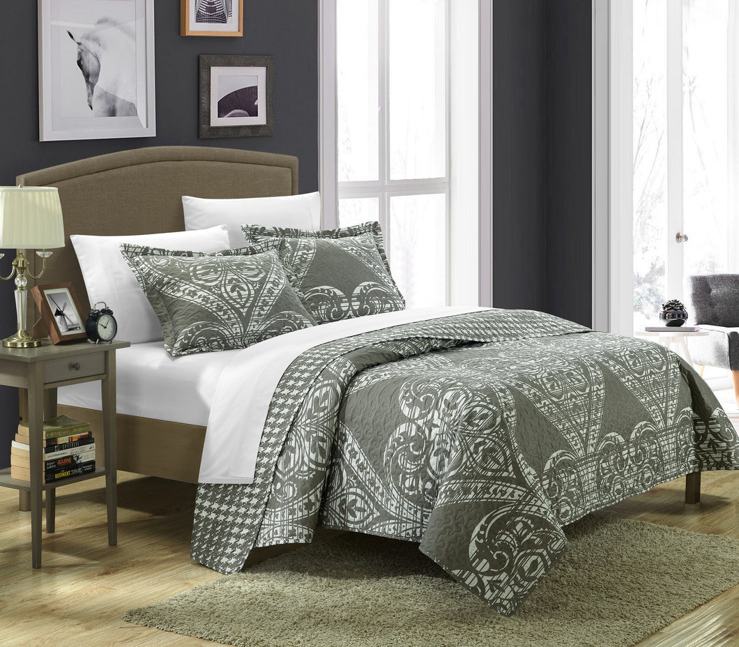 Chic Home 7 Piece Revenna REVERSIBLE printed Quilt Set. Front a traditional pattern and Reverses into a houndstooth pattern, King, Silver