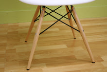 Set of 2 Baxton Studio Pascal White Plastic Mid-Century Modern Shell Chair
